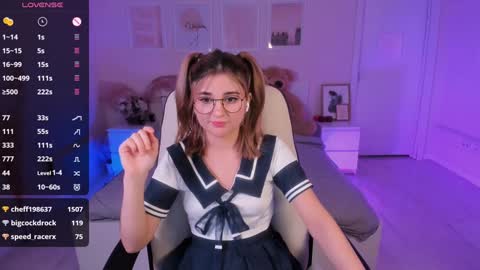 Snapshot of emi_joy chatting on 02/05/25, 03:23 Emily follow me online show from 02/05/25, 03:23