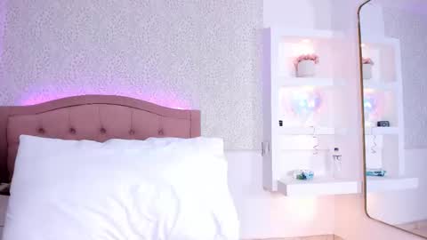 EMILY  online show from 03/11/26, 07:42