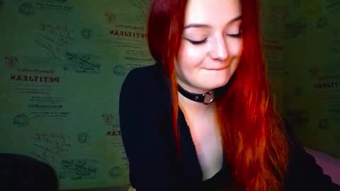 Snapshot of emi_less chatting on 10/06/25, 04:37 Emi online show from 10/06/25, 04:37