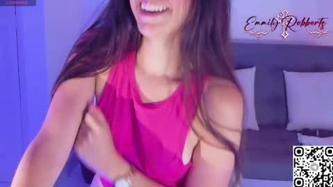 Snapshot of emi_roberts chatting on 07/05/26, 10:50 Emmily Roberts online show from 07/05/26, 10:50