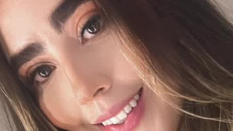 emi_royse online show from 04/15/26, 12:39