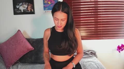 Emilia Gomez online show from 02/17/26, 07:42