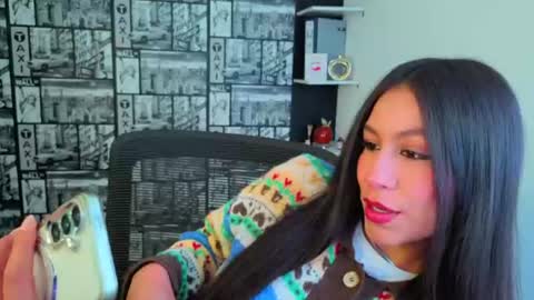 Snapshot of emigomez_ chatting on 06/08/26, 03:34 Emilia Gomez online show from 06/08/26, 03:34