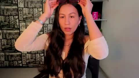 Snapshot of emigomez_ chatting on 06/27/26, 11:10 Emilia Gomez online show from 06/27/26, 11:10