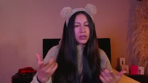 Snapshot of emigomez_ chatting on 06/29/26, 02:51 Emilia Gomez online show from 06/29/26, 02:51