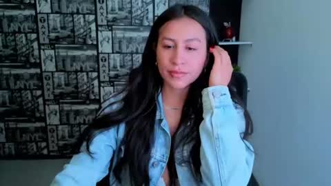 Snapshot of emigomez_ chatting on 07/04/26, 12:17 Emilia Gomez online show from 07/04/26, 12:17
