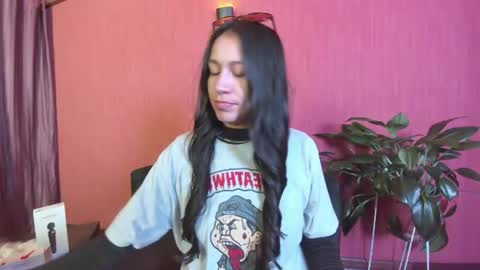 Snapshot of emigomez_ chatting on 07/19/26, 12:03 Emilia Gomez online show from 07/19/26, 12:03