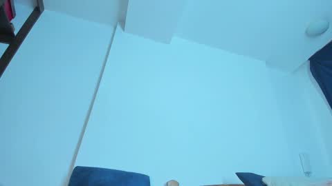 Emi online show from 02/19/25, 06:21