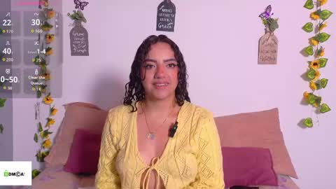 Snapshot of emiily_curly chatting on 05/26/26, 10:55 Emily online show from 05/26/26, 10:55