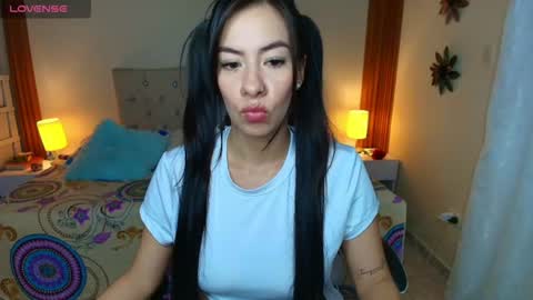 Snapshot of emiily_skinny chatting on 07/15/26, 10:59 emiily_skinny online show from 07/15/26, 10:59