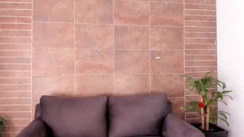 Snapshot of emiily_smile chatting on 02/16/26, 01:40 Emily online show from 02/16/26, 01:40