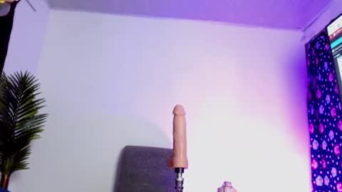 Emi Rose online show from 02/07/26, 10:08