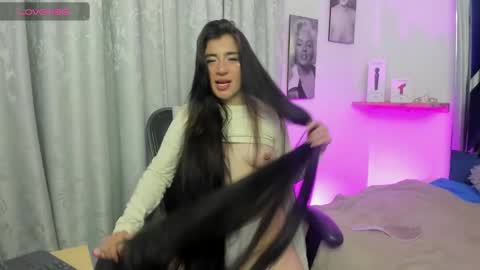 emilayton_ online show from 01/11/25, 07:06