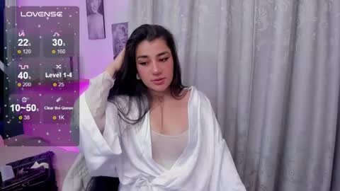 emilayton_ online show from 01/22/25, 04:23