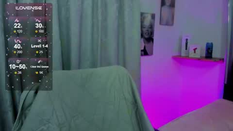 emilayton_ online show from 02/04/25, 03:22