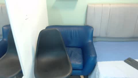 Emilee online show from 02/28/25, 01:36