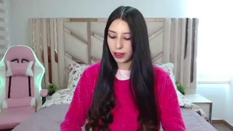 Snapshot of emilee_star chatting on 07/22/26, 01:14 Emilee online show from 07/22/26, 01:14