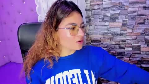 Emy  online show from 09/30/25, 04:45