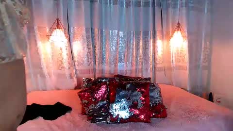 Emili roux online show from 02/28/25, 05:15