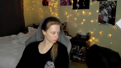 emili_sweet__ online show from 02/16/25, 07:59