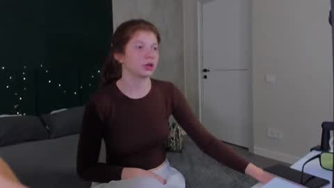 Snapshot of emilia_cross chatting on 06/15/26, 01:19 Emilia online show from 06/15/26, 01:19