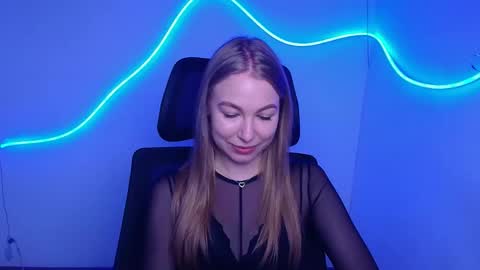 Emilia online show from 09/12/25, 05:18