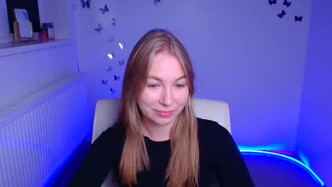 Emilia online show from 10/06/25, 11:29