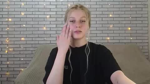 Amili online show from 12/10/24, 11:54