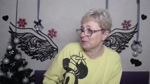 EmiliaGree online show from 12/14/25, 06:01