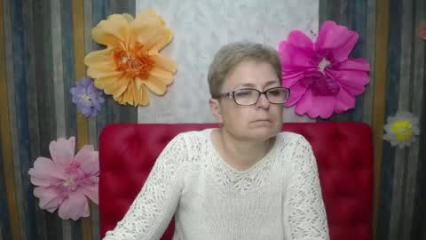 Snapshot of emiliagree chatting on 05/28/26, 06:27 EmiliaGree online show from 05/28/26, 06:27