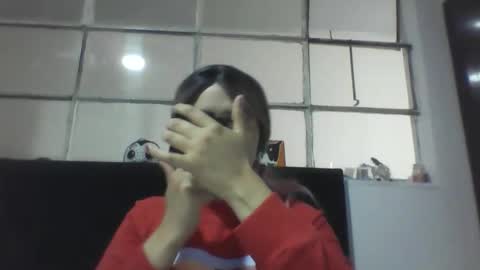 emiliahoney online show from 12/18/25, 08:48