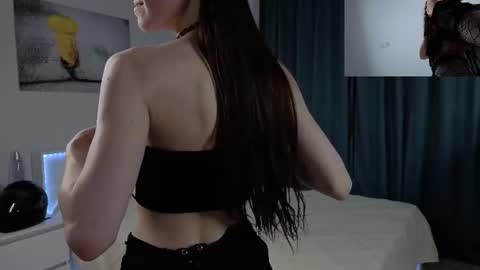 Emma online show from 06/30/26, 03:35