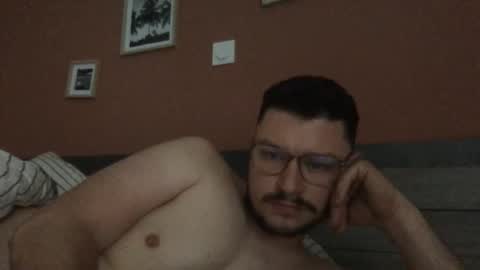 emiliano1256 online show from 04/18/26, 11:58