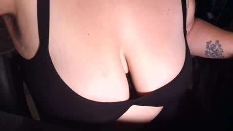 emilie foxx online show from 07/29/26, 01:59