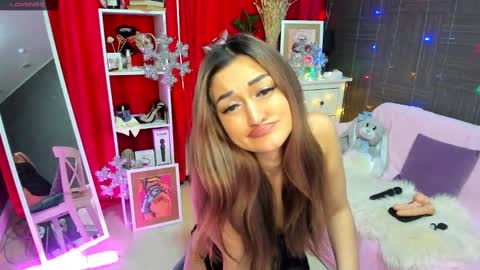 Emiliya online show from 12/19/24, 05:18