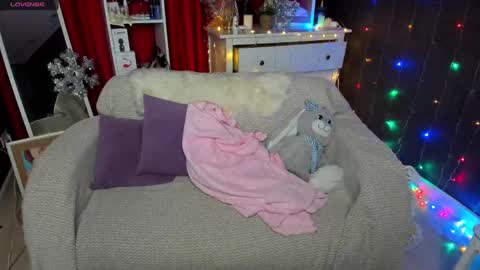 Emiliya online show from 01/07/25, 01:17