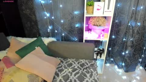 Emiliya online show from 02/03/25, 02:14