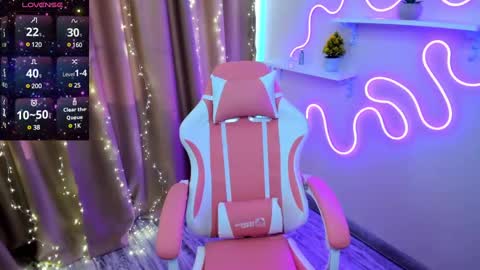 Emiliya online show from 02/18/25, 05:31