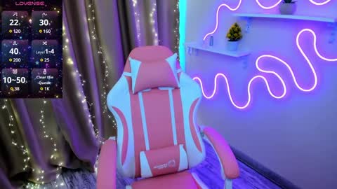 Emiliya online show from 02/18/25, 08:38