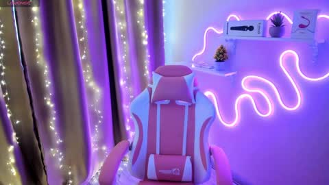 Emiliya online show from 02/23/25, 02:18