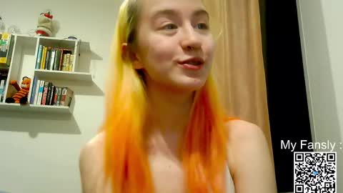 Snapshot of emilly_20 chatting on 05/16/26, 09:46 Emily online show from 05/16/26, 09:46