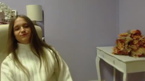 Emilly online show from 12/11/24, 01:49