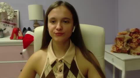 Emilly online show from 12/12/24, 11:07