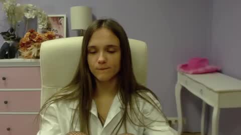 Emilly online show from 01/23/25, 10:54