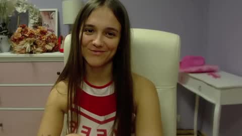 Emilly online show from 02/04/25, 10:54