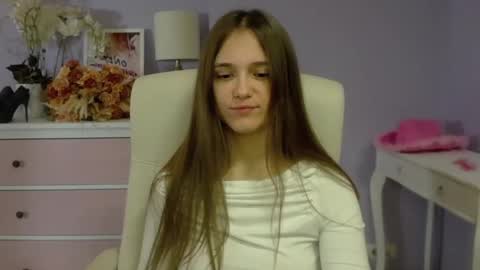 Emilly online show from 02/06/25, 08:07