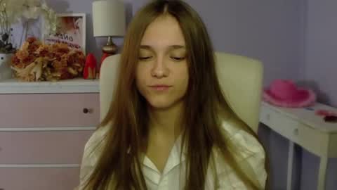 Emilly online show from 03/07/25, 07:52