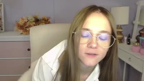 Emilly online show from 01/17/26, 09:14