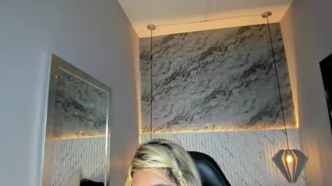 emilly_mell online show from 01/17/26, 11:37