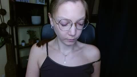 Emilly online show from 02/18/26, 06:09